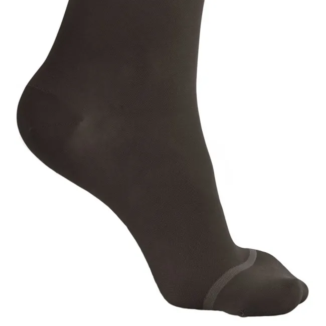 AW 16 Sheer Support Knee Highs 15-20 mmHg