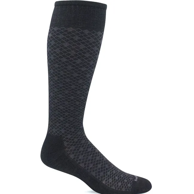 SockWell Men's Featherweight Knee High Socks 15-20 mmHg
